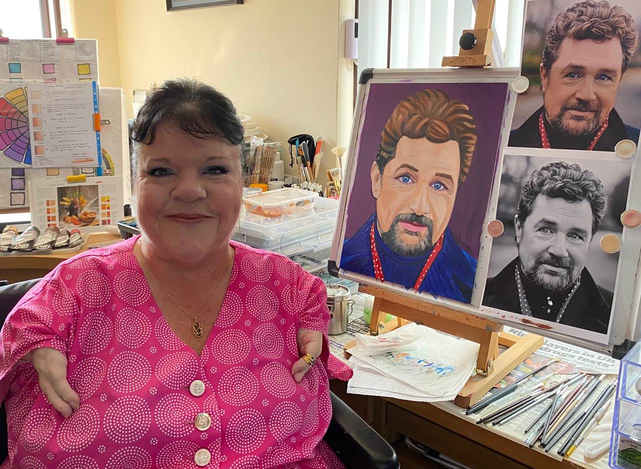 Rosie With Her Michael Ball Painting (4)